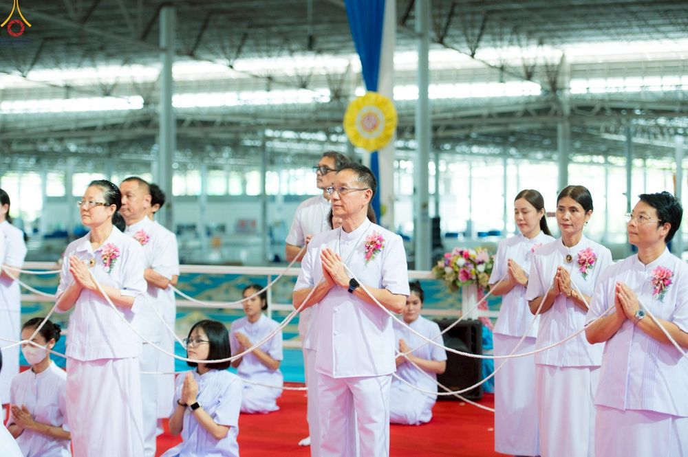 ภาพ No.235636:วันอาทิตย์ที่ 27 กรกฎาคม พ.ศ. 2568 พิธีจุดเทียนใจ ไฟนิรันด์ อนันตชัย ณ วัดพระธรรมกาย จ.ปทุมธานี