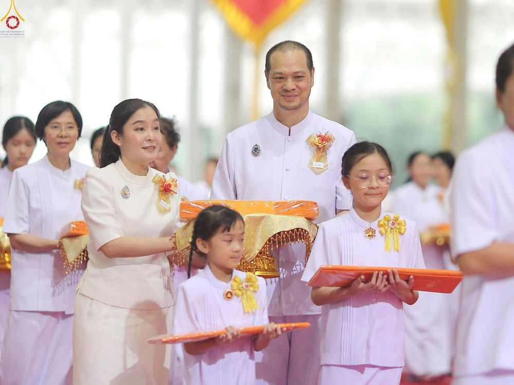 ภาพ No.251623:วันที่ 10 ตุลาคม พ.ศ. 2568 พิธีทอดผ้าป่าสมทบกฐินวัดพระธรรมกาย และสมทบกฐิน 30,000 กว่าวัดทั่วประเทศ ครั้งที่ 3 ณ สภาธรรมกายสากล วัดพระธรรมกาย