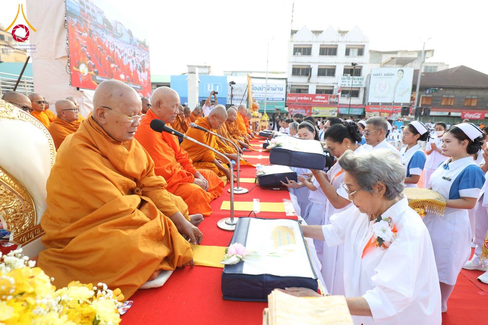 ภาพ No.312616:วันอาทิตย์ที่ 8 มีนาคม พ.ศ.2569 ทำบุญเมืองนครราชสีมา 558 ปี ตักบาตรพระ 10,000 รูป