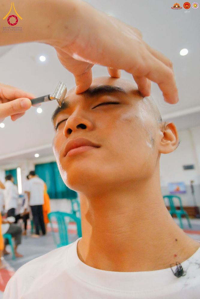 ภาพ No.284499:วันพุธที่ 17  ธันวาคม พ.ศ.2568  พิธีปลงผมนาคธรรมทายาท  โครงการบรรพชาสามเณรและบวชอุบาสิกาแก้ว  ณ วิทยาลัยศรีวิจายา (Sekolah Tinggi Agama Buddha Negeri Sriwijaya) เมืองตังเกอรัง จังหวัดบันเตน ประเทศอินโดนีเซีย