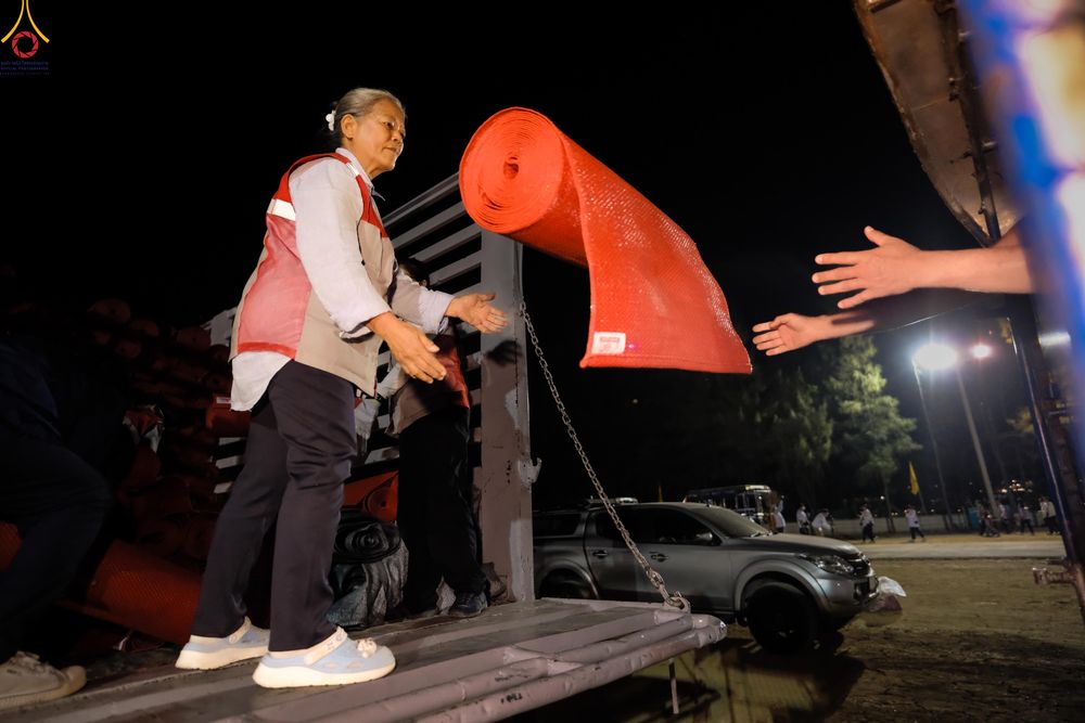 ภาพ No.301567:ภาพเบื้องหลังอาสาสมัครรวมใจ ชุดที่ 4 ในโครงการธรรมยาตรา กตัญญูบูชา มหาปูชนียาจารย์ พระมงคลเทพมุนี(สด จนฺทสโร) พระผู้ปราบมาร อนุสรณ์สถาน 7 แห่ง ปีที่ 14