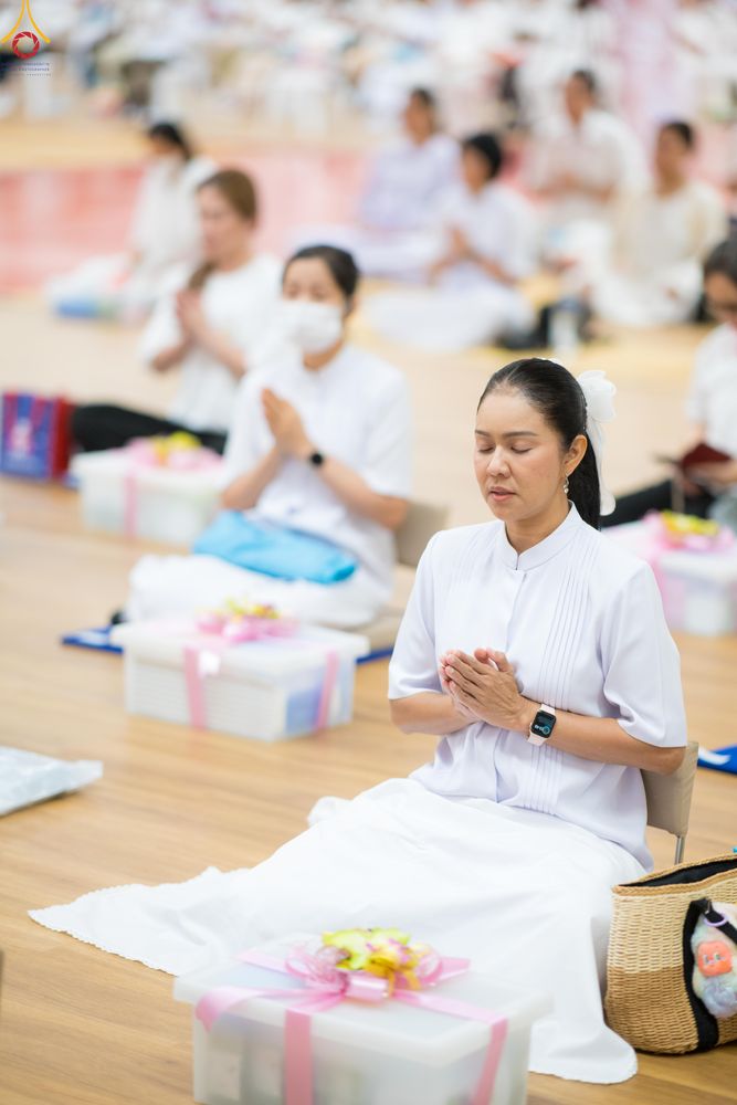 ภาพ No.280536:วันที่ 28 ธันวาคม พ.ศ.2568 พิธีถวายอุปกรณ์ทำความสะอาด ณ ห้องแก้วสารพัดนึก วัดพระธรรมกาย