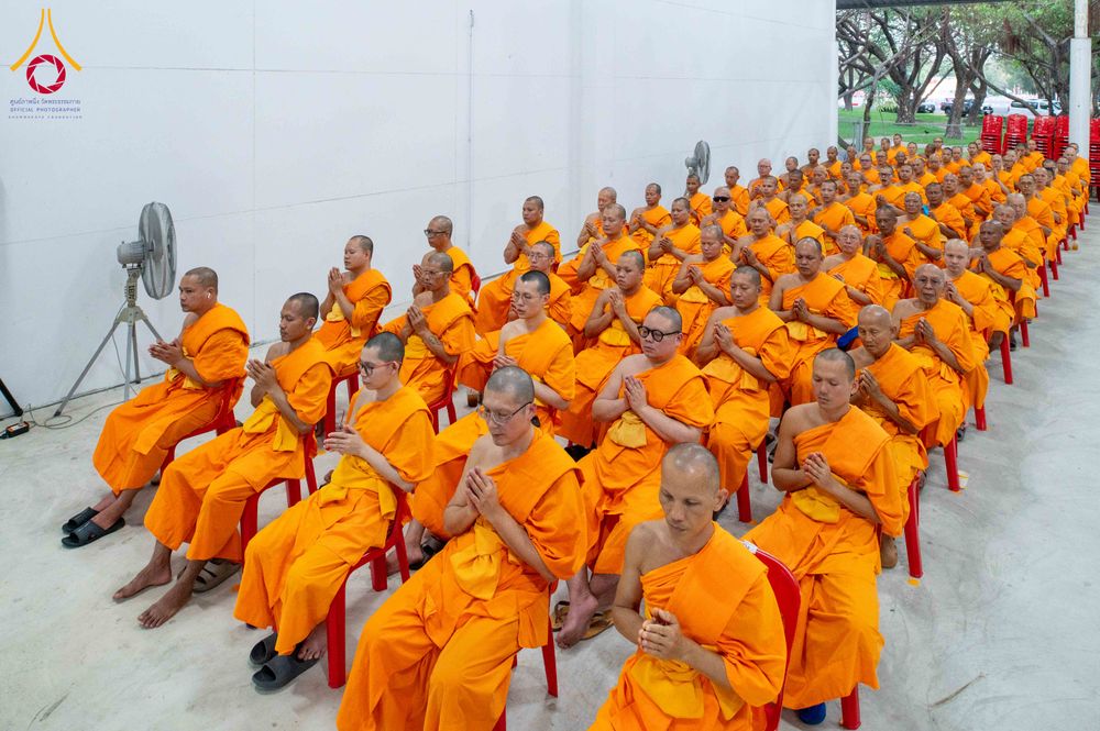 ภาพ No.315376:วันอังคารที่ 24 มีนาคม พ.ศ. 2569 พิธีบำเพ็ญกุศล คุณพ่อณรงค์ จินตมากุล  สิริอายุ 99 ปี 11 เดือน โยมบิดา พระครูปลัดรัตนวีรวัฒน์ (รังสฤษดิ์ อิทฺธิจินตโก) ที่ปรึกษาเจ้าคณะจังหวัดปทุมธานี เจ้าอาวาสวัดพระธรรมกาย  ณ ห้องปลูกศรัทธา 2 วัดพระธรรมกาย ปทุมธานี