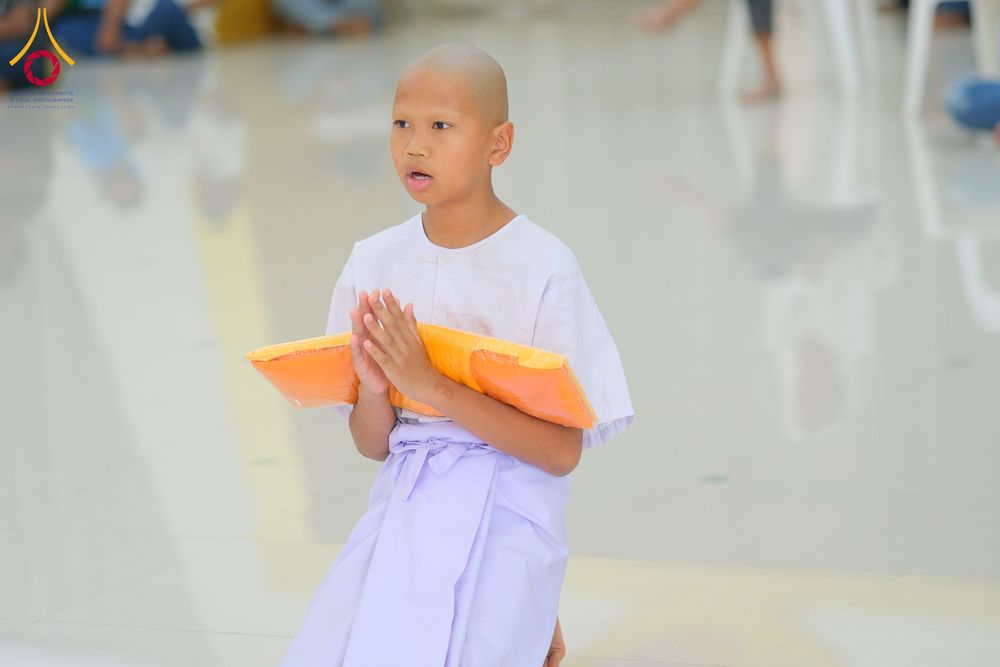 ภาพ No.319892:วันเสาร์ที่ 4 เมษายน พ.ศ.2569 พิธีตัดปอยผมและปลงผม พิธีขอขมาผู้ปกครองและมอบผ้าไตร พิธีบรรพชาและถวายบาตร ณ ศูนย์ปฏิบัติธรรมและศูนย์อบรมเยาวชนเพชรบุรี  ต.ท่าแลง อ.ท่ายาง จ.เพชรบุรี