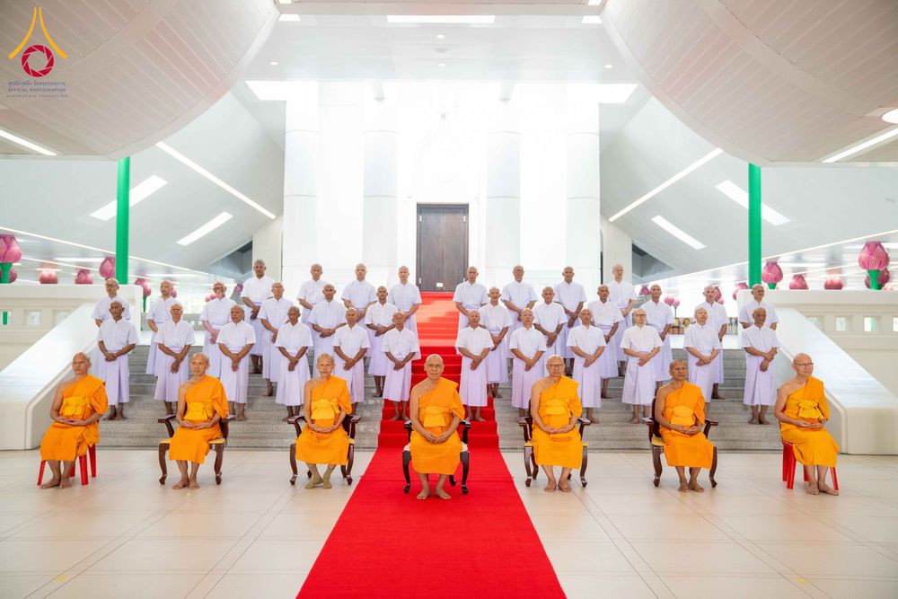 ภาพ No.298185:วันเสาร์ที่ 17 มกราคม พ.ศ. 2569 พิธีบรรพชาอุปสมบท โครงการอุปสมบทหมู่ บูชาธรรมครบ 117 ปี คุณยายอาจารย์มหารัตนอุบาสิกาจันทร์ ขนนกยูง  ณ อุโบสถพระไตรปิฎก วัดพระธรรมกาย