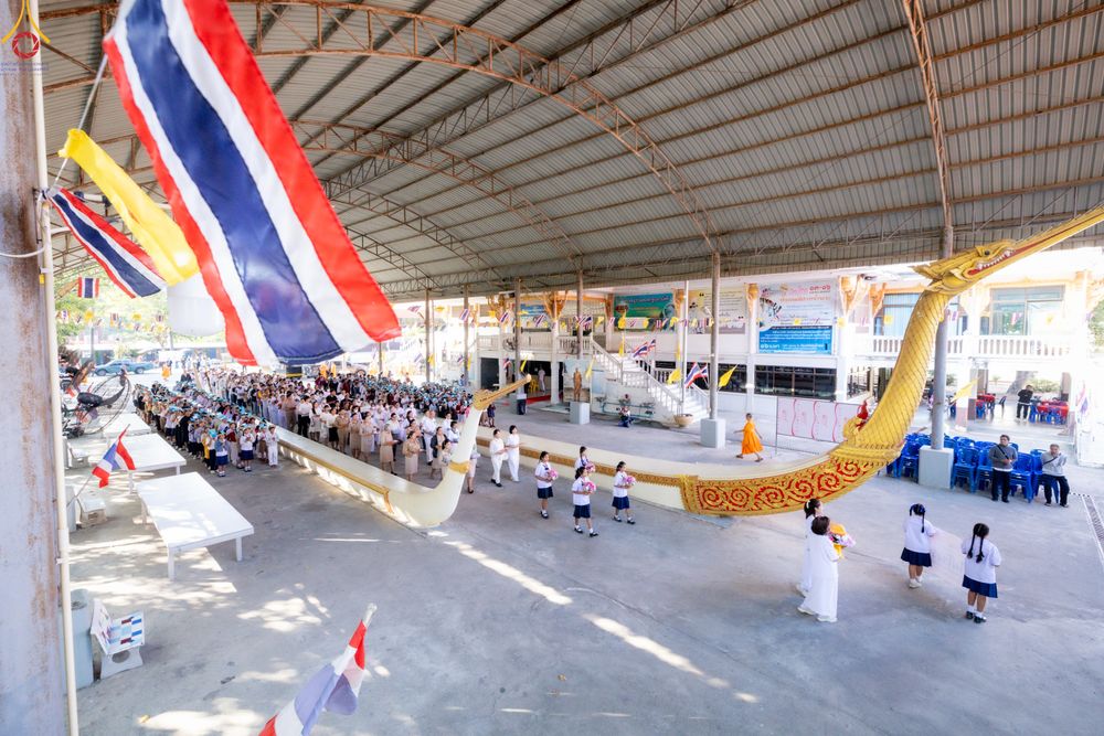 ภาพ No.293163:วันที่ 12 มกราคม พ.ศ. 2569 พิธีทอดผ้าป่าทำนุบำรุงศาสนสถาน ณ วัดไผ่โรงวัว ต.บางตาเถร อ.สองพี่น้อง จ.สุพรรณบุรี ในโครงการธรรมยาตรา กตัญญูบูชา มหาปูชนียาจารย์ พระมงคลเทพมุนี(สด จนฺทสโร) พระผู้ปราบมาร อนุสรณ์สถาน 7 แห่ง ปีที่ 14