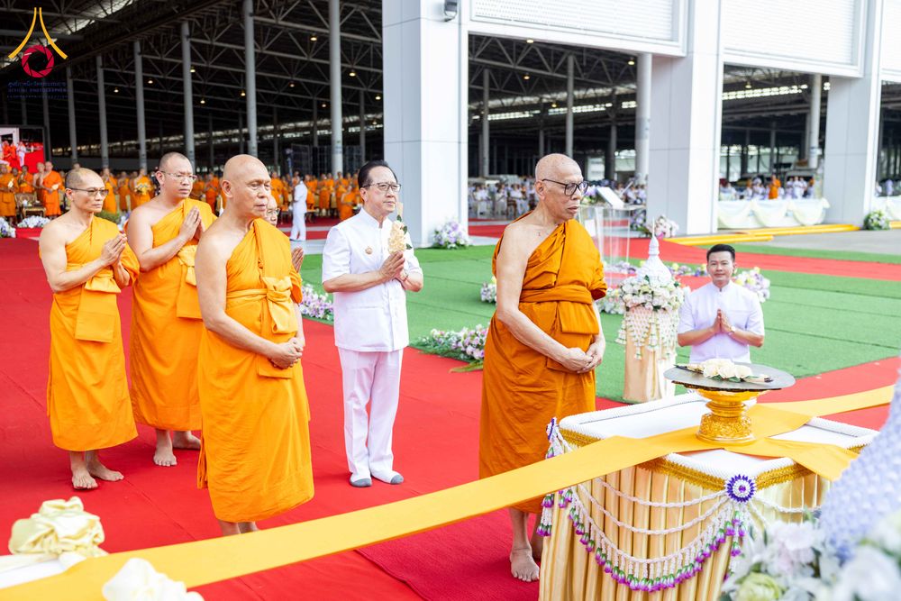 ภาพ No.316634:วันอาทิตย์ที่ 29 มีนาคม พ.ศ. 2569 พิธีทอดผ้าบังสุกุลและพิธีชำระร่าง โยมพ่อณรงค์ จินตมากุล  สิริอายุ 99 ปี 11 เดือน โยมบิดา พระครูปลัดรัตนวีรวัฒน์ (รังสฤษดิ์ อิทฺธิจินตโก) ที่ปรึกษาเจ้าคณะจังหวัดปทุมธานี เจ้าอาวาสวัดพระธรรมกาย  ณ ฌาปนสถานชั่วคราว ทางเข้า 