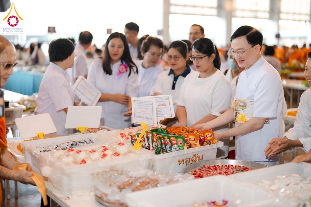 ภาพ No.305351:วันที่ 29 มกราคม พ.ศ. 2569 พิธีถวายภัตตาหารเป็นสังฆทาน แด่พระธรรมยาตรา ณ วัดพระธรรมกาย  จังหวัดปทุมธานี ในโครงการธรรมยาตรา กตัญญูบูชา มหาปูชนียาจารย์ พระมงคลเทพมุนี(สด จนฺทสโร) พระผู้ปราบมาร อนุสรณ์สถาน 7 แห่ง ปีที่ 14