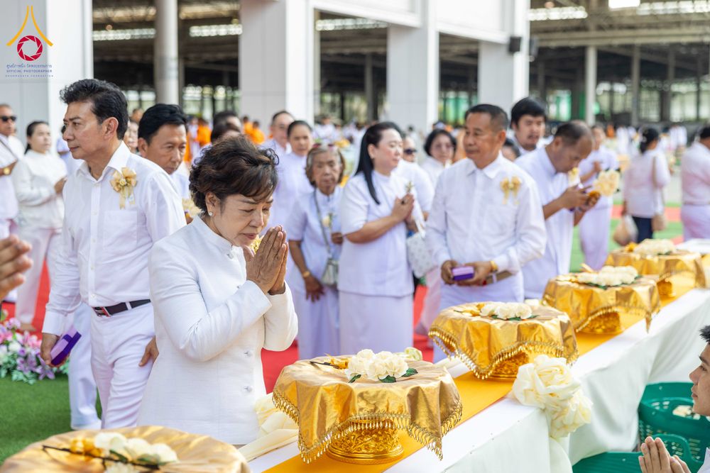 ภาพ No.316666:วันอาทิตย์ที่ 29 มีนาคม พ.ศ. 2569 พิธีทอดผ้าบังสุกุลและพิธีชำระร่าง โยมพ่อณรงค์ จินตมากุล  สิริอายุ 99 ปี 11 เดือน โยมบิดา พระครูปลัดรัตนวีรวัฒน์ (รังสฤษดิ์ อิทฺธิจินตโก) ที่ปรึกษาเจ้าคณะจังหวัดปทุมธานี เจ้าอาวาสวัดพระธรรมกาย  ณ ฌาปนสถานชั่วคราว ทางเข้า 