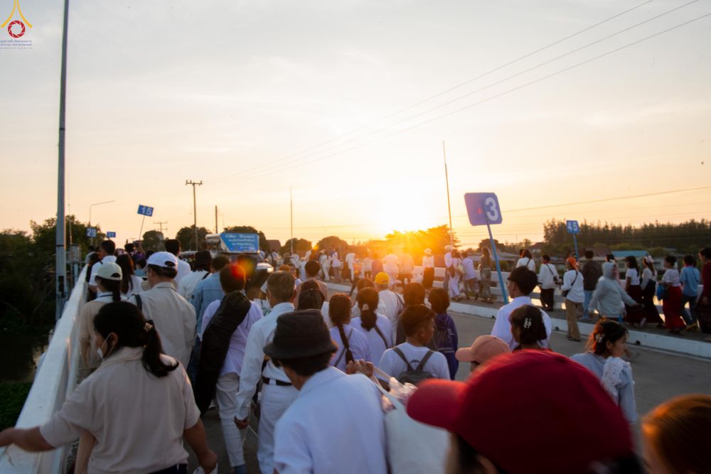 ภาพ No.293070:วันที่ 11 มกราคม พ.ศ. 2569 พิธีต้อนรับพระธรรมยาตรา ณ อนุสรณ์สถานลำดับที่ 3 (ภาพชุดที่ 2) สถานที่เกิดในเพศสมณะ วัดสองพี่น้อง อำเภอสองพี่น้อง จังหวัดสุพรรณบุรี ในโครงการธรรมยาตรา กตัญญูบูชา มหาปูชนียาจารย์ พระมงคลเทพมุนี(สด จนฺทสโร) พระผู้ปราบมาร อนุสรณ์สถ