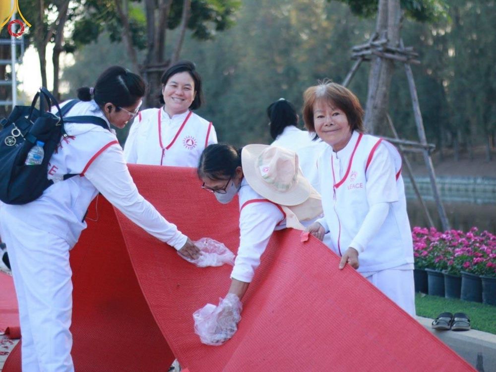 ภาพ No.191494:V.49 สารพัดV สารพัดดี ที่ธรรมยาตรา ในโครงการธรรมยาตรา กตัญญูบูชา มหาปูชนียาจารย์ พระมงคลเทพมุนี(สด จนฺทสโร) พระผู้ปราบมาร อนุสรณ์สถาน 7 แห่ง ปีที่ 13 ระหว่างวันที่ 2-31 มกราคม พ.ศ. 2568
