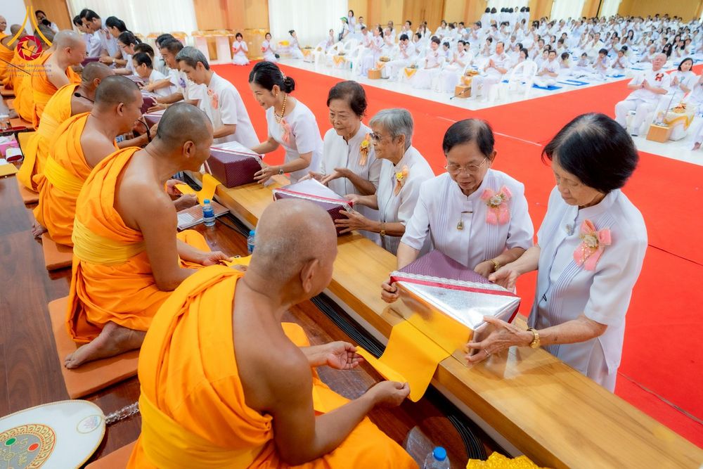 ภาพ No.252851:วันที่ 12 ตุลาคม พ.ศ. 2568 พิธีทอดกฐินครบรอบ 12 ปี เพื่อสร้างถนนธรรมวิถี ณ ศูนย์ปฏิบัติธรรมนครราชสีมา