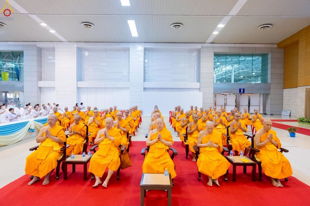 ภาพ No.277572:วันอาทิตย์ต้นเดือนที่ 7 ธันวาคม พ.ศ.2568 พิธีทอดผ้าป่าต้นสมบัติจักรพรรดิ ณ สภาธรรมกายสากล วัดพระธรรมกาย