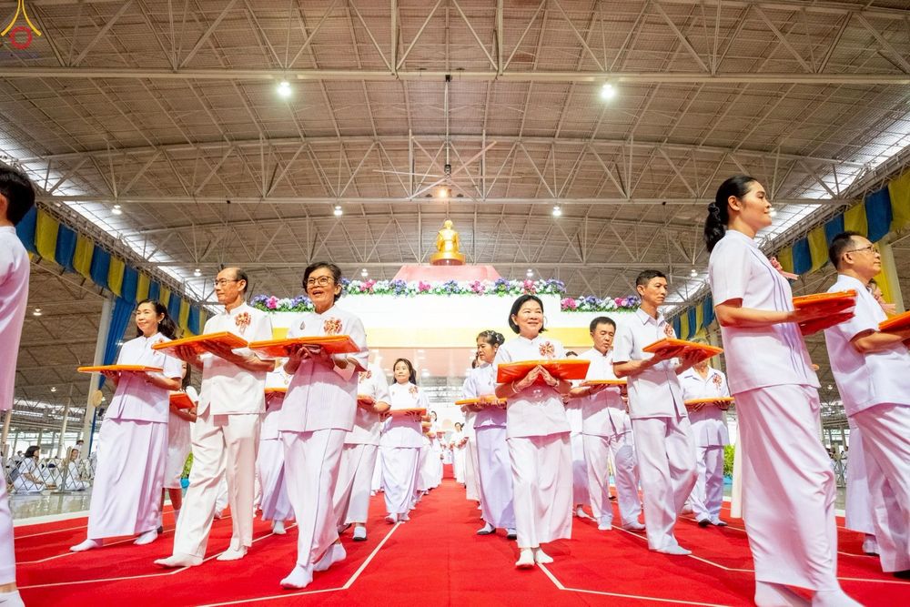 ภาพ No.244018:วันอาทิตย์ที่ 7 กันยายน พ.ศ. 2568 พิธีทอดผ้าป่าสมทบกฐินวัดพระธรรมกาย และสมทบกฐิน 30,000 วัดทั่วไทย ครั้งที่ 2 ณ ห้องแก้วสารพัดนึก 1 วัดพระธรรมกาย