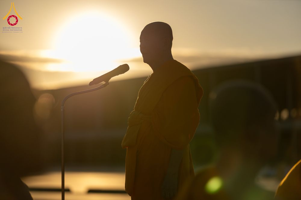 ภาพ No.285263:วันจันทร์ที่ 15 ธันวาคม พ.ศ.2568  บันทึกภาพหมู่ประวัติศาสตร์ โครงการบรรพชาอุปสมบทหมู่  รุ่นบูชาธรรมมหาปูชนียาจารย์ ประจำปี 2568 ณ ลานธรรมมหาธรรมกายเจดีย์ วัดพระธรรมกาย