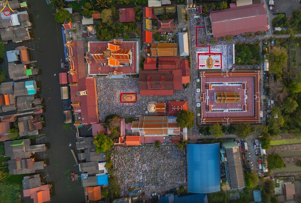 ภาพ No.296955:วันที่ 17 มกราคม พ.ศ. 2569 พิธีจุดประทีปถวายเป็นพุทธบูชา และบูชาธรรมมหาปูชนียาจารย์  ณ วัดโบสถ์บน ต.บางคูเวียง จ.นนทบุรี อนุสรณ์สถานลำดับที่ 4 สถานที่เกิดด้วยกายธรรม ในโครงการธรรมยาตรา กตัญญูบูชา มหาปูชนียาจารย์ พระมงคลเทพมุนี(สด จนฺทสโร) พระผู้ปราบมาร อ