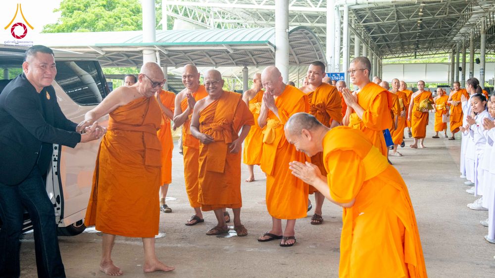 ภาพ No.316477:วันอาทิตย์ที่ 29 มีนาคม พ.ศ. 2569 พิธีทอดผ้าบังสุกุลและพิธีชำระร่าง โยมพ่อณรงค์ จินตมากุล  สิริอายุ 99 ปี 11 เดือน โยมบิดา พระครูปลัดรัตนวีรวัฒน์ (รังสฤษดิ์ อิทฺธิจินตโก) ที่ปรึกษาเจ้าคณะจังหวัดปทุมธานี เจ้าอาวาสวัดพระธรรมกาย  ณ ฌาปนสถานชั่วคราว ทางเข้า 