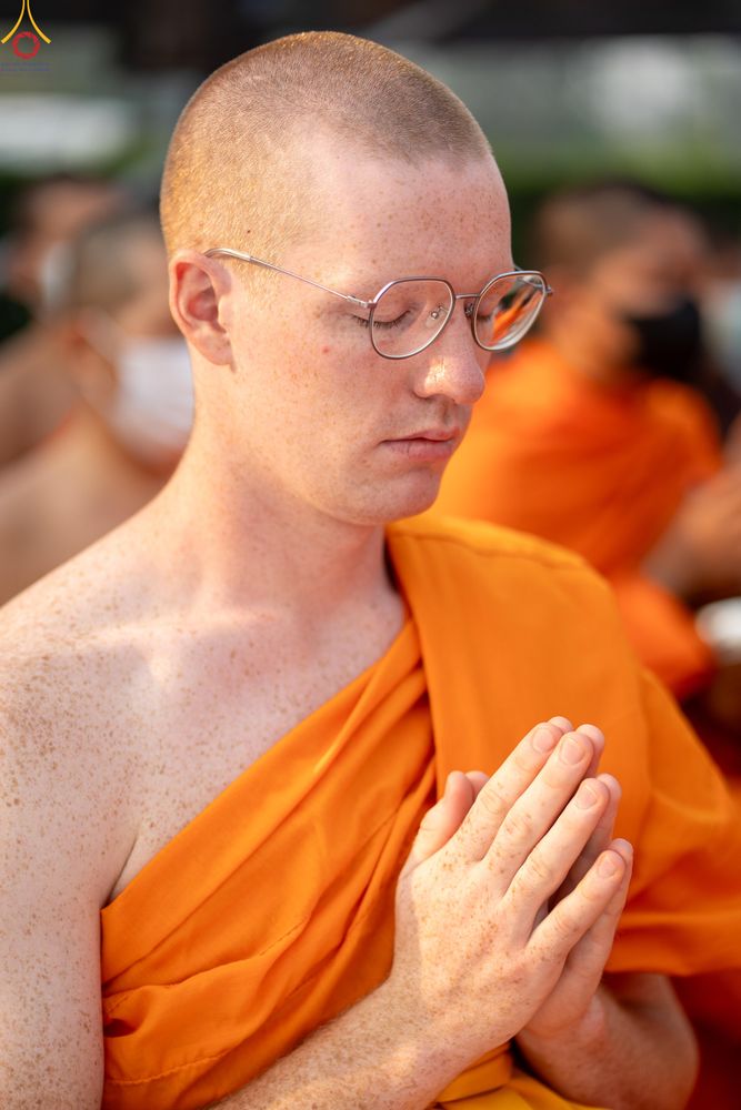 ภาพ No.321040:วันอาทิตย์ที่ 12 เมษายน พ.ศ 2569 พิธีตักบาตรปี๋ใหม่เมืองพระภิกษุสงฆ์ 339 รูป  อุทิศถวายพระราชกุศลสมเด็จพระนางสิริกิติ์  พระบรมราชินีนาถ พระบรมราชชนนีพันปีหลวง และฉลองเมืองแม่แตงครบรอบ 119 ปี ณ ลานโรงแรมแอร์ไดมอนด์ อำเภอแม่แตง จังหวัดเชียงใหม่