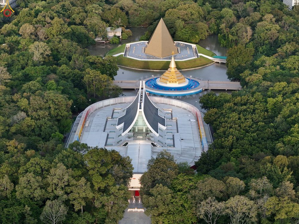 ภาพ No.350752:วันที่ 19 กันยายน พ.ศ.2569 พิธีบรรพชาอุปสมบท โครงการอุปสมบทหมู่บูชาธรรม ครบรอบ 109 ปี วันครูผู้ค้นพบวิชชาธรรมกาย ณ โบสถ์พระไตรปิฏก วัดพระธรรมกาย
