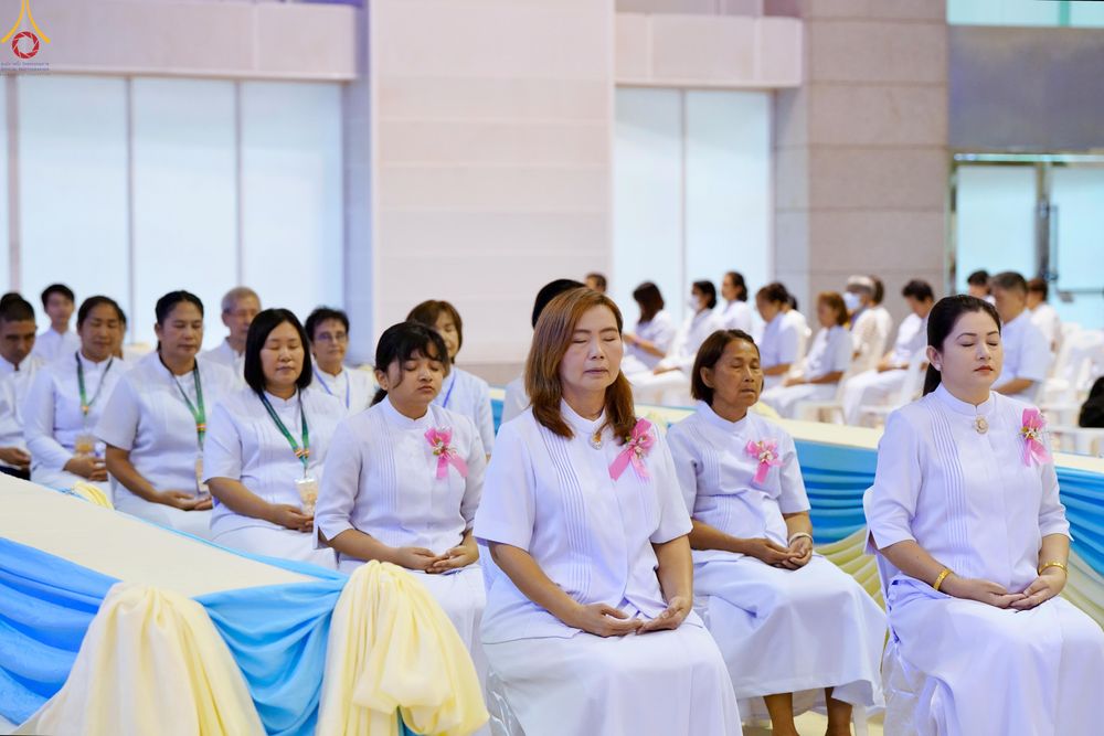 ภาพ No.331207:วันวิสาขบูชา อาทิตย์ที่ 31 พฤษภาคม พ.ศ.2569 พิธีปฏิบัติธรรม ณ ห้องแก้วสารพัดนึก 1  วัดพระธรรมกาย จังหวัดปทุมธานี
