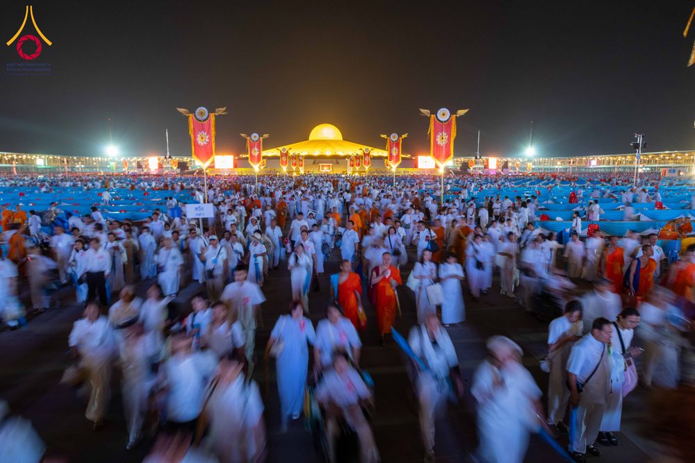 ภาพ No.324509:วันที่ 22 เมษายน พ.ศ.2569 (วันคุ้มครองโลก) บรรยากาศพระสังฆาธิการและสาธุชน การเดินทางกลับ งานถวายมหาสังฆทาน 40,000 กว่าวัดทั่วประเทศ วัดพระธรรมกาย