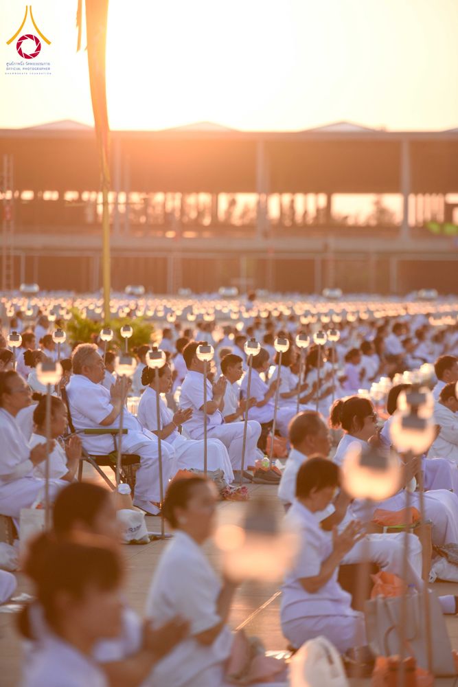 ภาพ No.312038:วันอังคารที่ 3 มีนาคม พ.ศ.2569 พิธีเวียนประทักษิณและจุดมาฆประทีป ณ ลานธรรมพระมหาธรรมกายเจดีย์ วัดพระธรรมกาย