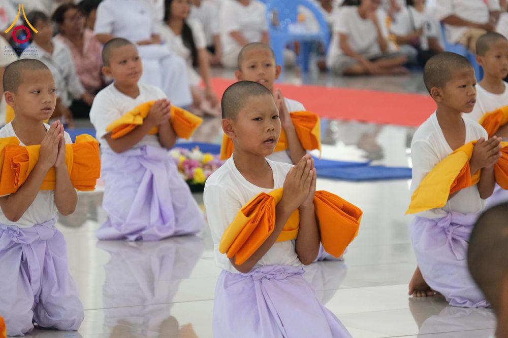 ภาพ No.319662:วันเสาร์ที่ 4 เมษายน พ.ศ.2569 พิธีขอขมา มอบผ้าไตร บรรพชาสามเณร ศูนย์อบรมเยาวชนนครปฐม