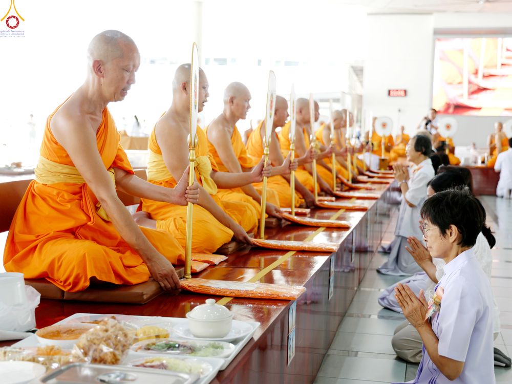 ภาพ No.317587:วันพฤหัสบดีที่ 2 เมษายน พ.ศ.2569 พิธีบุพเปตพลี ครั้งที่ 180 ณ หอฉันคุณยายอาจารย์ฯ วัดพระธรรมกาย