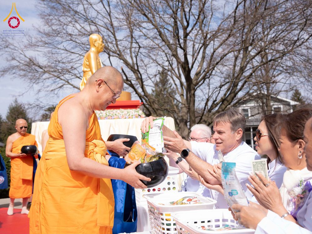 ภาพ No.319028:วันที่ 29 มีนาคม พ.ศ.2569 พิธีทอดผ้าป่าวัดพระธรรมกาย 20 ศูนย์สาขา และการประชุมภาคพื้นอเมริกา ไตรมาสที่ 1/2569 วัดพระธรรมกายชิคาโก ประเทศสหรัฐอเมริกา