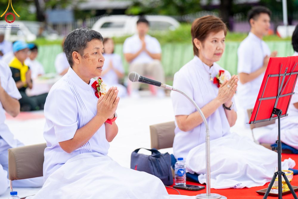 ภาพ No.341160:วันที่ 27 กรกฎาคม พ.ศ. 2569 พิธีตักบาตรพระ 1,000 รูป เมืองพัทลุง  ณ ถนนราเมศวร์ อ.เมือง จ.พัทลุง