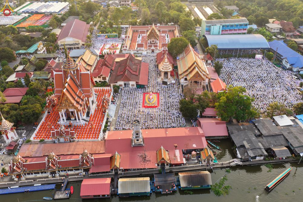 ภาพ No.296950:วันที่ 17 มกราคม พ.ศ. 2569 พิธีจุดประทีปถวายเป็นพุทธบูชา และบูชาธรรมมหาปูชนียาจารย์  ณ วัดโบสถ์บน ต.บางคูเวียง จ.นนทบุรี อนุสรณ์สถานลำดับที่ 4 สถานที่เกิดด้วยกายธรรม ในโครงการธรรมยาตรา กตัญญูบูชา มหาปูชนียาจารย์ พระมงคลเทพมุนี(สด จนฺทสโร) พระผู้ปราบมาร อ