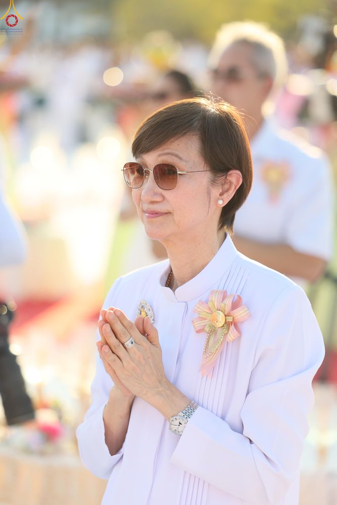 ภาพ No.293866:วันที่ 14 มกราคม พ.ศ. 2569 พิธีจุดประทีปถวายเป็นพุทธบูชา และบูชาธรรมมหาปูชนียาจารย์  ณ วัดสองพี่น้อง ต.ต้นตาล อ.สองพี่น้อง จ.สุพรรณบุรี ในโครงการธรรมยาตรา กตัญญูบูชา มหาปูชนียาจารย์ พระมงคลเทพมุนี(สด จนฺทสโร) พระผู้ปราบมาร อนุสรณ์สถาน 7 แห่ง ปีที่ 14