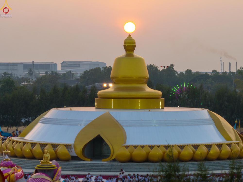 ภาพ No.299522:วันที่ 18 มกราคม พ.ศ. 2569 พิธีต้อนรับพระธรรมยาตรา (ภาพชุดที่ 2) ณ อนุสรณ์สถานลำดับที่ 5  สถานที่เผยแผ่วิชชาธรรมกายครั้งแรก อนุสรณ์สถานบางปลา วัดบางปลา อำเภอบางเลน จังหวัดนครปฐม ในโครงการธรรมยาตรา กตัญญูบูชา มหาปูชนียาจารย์ พระมงคลเทพมุนี(สด จนฺทสโร) พระ