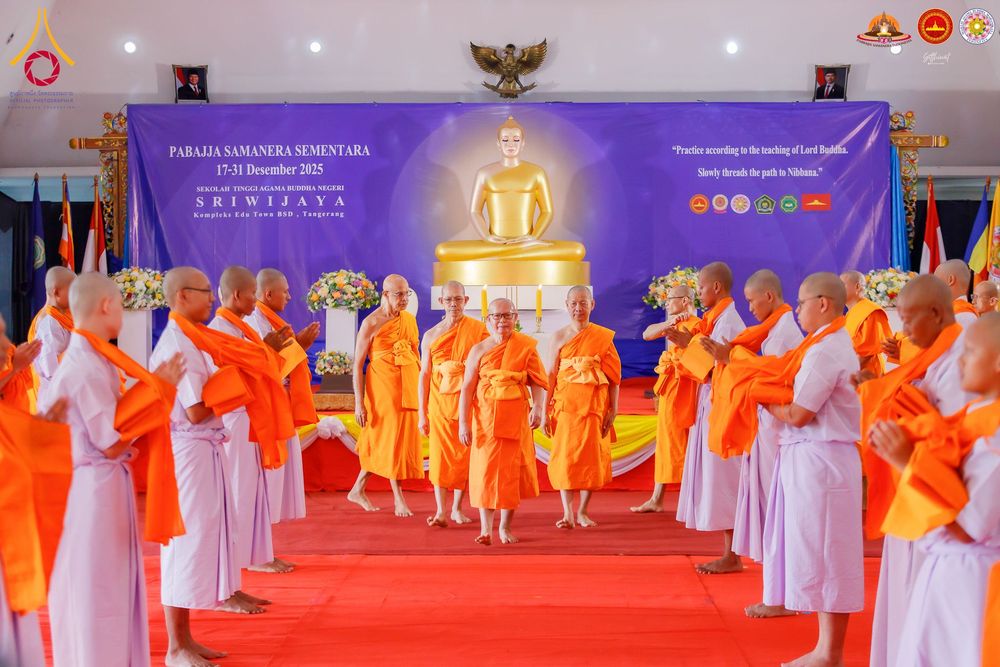 ภาพ No.283668:วันเสาร์ที่ 20 ธันวาคม  2568 พิธีบรรพชาสามเณร ณ ประเทศอินโดนีเซีย