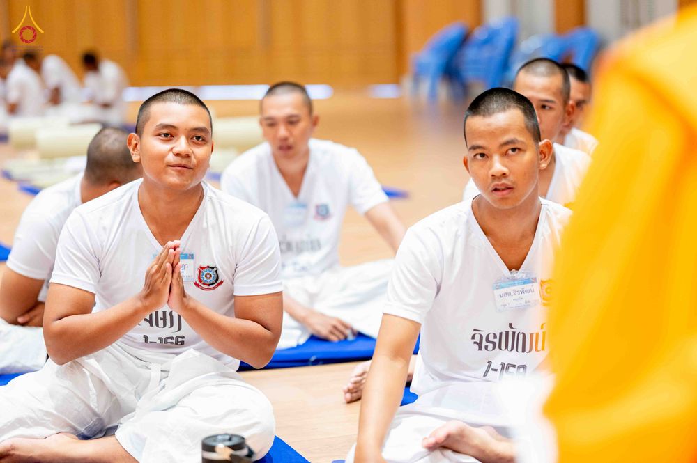 ภาพ No.341069:วันที่ 26 กรกฎาคม พ.ศ. 2569 โครงการพัฒนาคุณธรรม จริยธรรม สำหรับนักเรียนนายสิบตำรวจ (นสต.) รุ่นที่ 17 ศูนย์ฝึกอบรมตำรวจภูธรภาค 1 ได้จัดกิจกรรม ตักบาตรเพื่อน้อมอุทิศถวายเพื่อเป็นพระราชกุศลฯ  และปฏิบัติธรรม ติวธรรมมะ ณ ศูนย์ปฏิบัติธรรมเวิล์ดพีช วัลเล่ย์ (Wo
