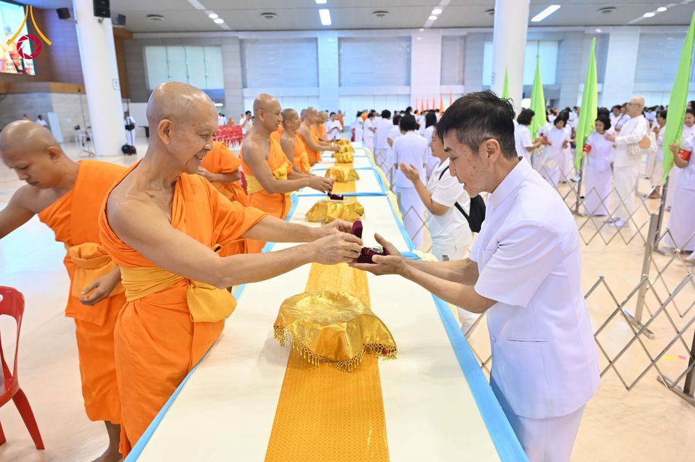 ภาพ No.308595:วันที่ 1 กุมภาพันธ์ พ.ศ. 2569 สัมมนาพิเศษ พิธีมอบพระราชเหล็ก ณ ห้องแก้วสารพัดนึก1 วัดพระธรรมกาย จ.ปทุมธานี