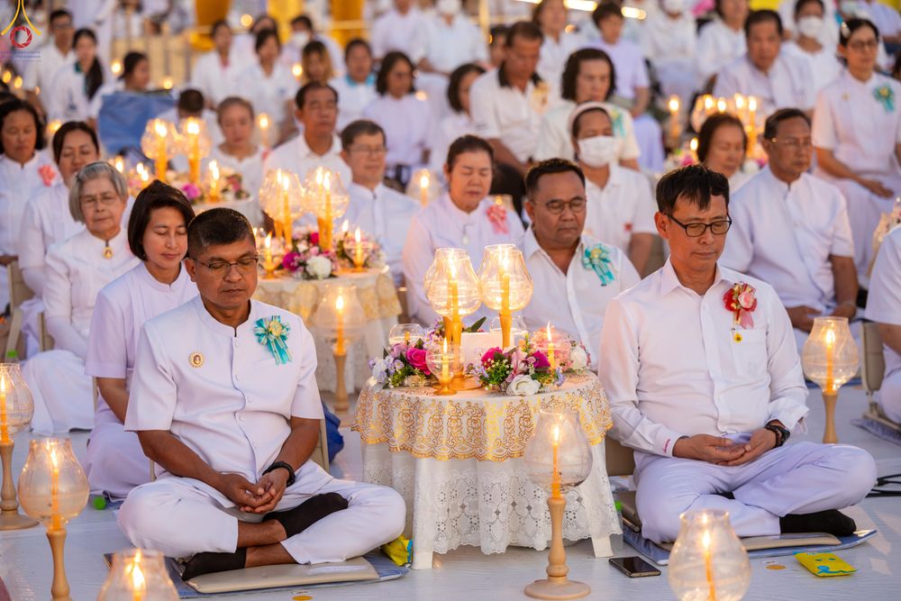 ภาพ No.302237:วันที่ 23 มกราคม พ.ศ. 2569 พิธีจุดประทีปธรรมถวายเป็นพุทธบูชา (ภาพชุดที่ 2) และบูชาธรรมมหาปูชนียาจารย์  ณ อนุสรณ์สถานลำดับที่ 5 สถานที่เผยแผ่วิชชาธรรมกายครั้งแรก อนุสรณ์สถานบางปลา วัดบางปลา อำเภอบางเลน จังหวัดนครปฐม ในโครงการธรรมยาตรา กตัญญูบูชา มหาปูชนีย