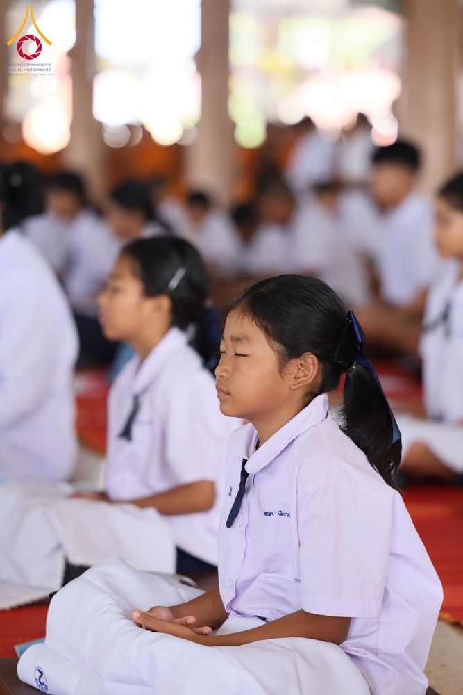 ภาพ No.300428:วันที่ 22 มกราคม พ.ศ. 2569 พิธีทอดผ้าป่าทำนุบำรุงศาสนสถาน ณ วัดรางกำหยาด ต.บางภาษี อ.บางเลน จ.นครปฐม ในโครงการธรรมยาตรา กตัญญูบูชา มหาปูชนียาจารย์ พระมงคลเทพมุนี(สด จนฺทสโร) พระผู้ปราบมาร อนุสรณ์สถาน 7 แห่ง ปีที่ 14