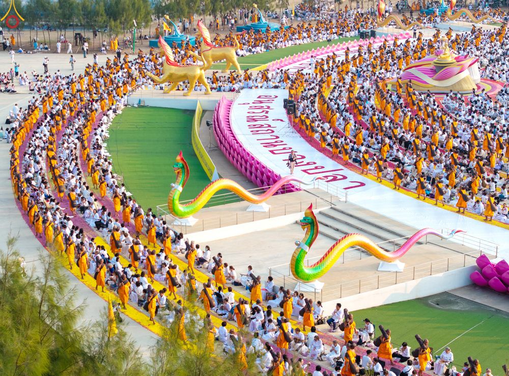 ภาพ No.299608:วันที่ 18 มกราคม พ.ศ. 2569 พิธีต้อนรับพระธรรมยาตรา (ภาพชุดที่ 2) ณ อนุสรณ์สถานลำดับที่ 5  สถานที่เผยแผ่วิชชาธรรมกายครั้งแรก อนุสรณ์สถานบางปลา วัดบางปลา อำเภอบางเลน จังหวัดนครปฐม ในโครงการธรรมยาตรา กตัญญูบูชา มหาปูชนียาจารย์ พระมงคลเทพมุนี(สด จนฺทสโร) พระ