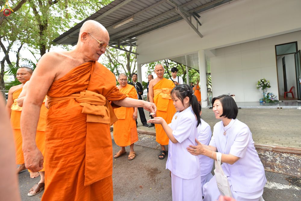 ภาพ No.328671:วันอังคารที่ 12 พฤษภาคม พ.ศ.2569 เจ้าประคุณสมเด็จพระมหารัชมงคลมุนี กรรมการมหาเถรสมาคม เจ้าคณะหนกลาง วัดไตรมิตรวิทยาราม วรวิหาร โปรดเมตตาเป็นองค์ประธาน พิธีเจริญพระพุทธมนต์ อายุวัฒนมงคล 98 ปี คุณแม่จุรี สุทธิผล ณ อาคารปลูกศรัทธา 2 วัดพระธรรมกาย