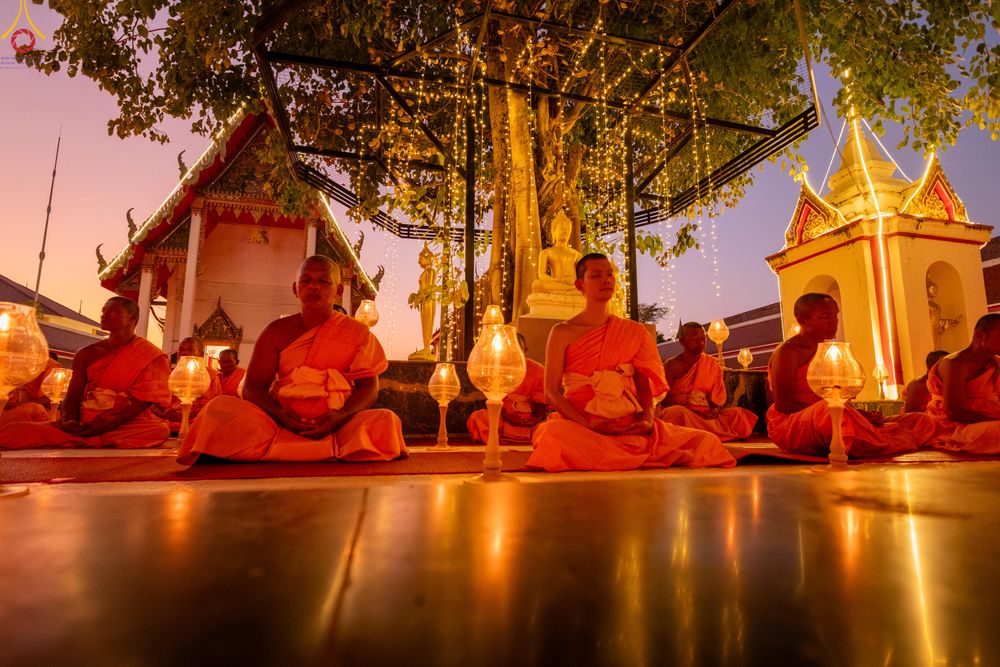 ภาพ No.294105:วันที่ 13 มกราคม พ.ศ. 2569 พิธีจุดประทีปถวายเป็นพุทธบูชา และบูชาธรรมมหาปูชนียาจารย์  (ภาพชุดที่ 2) ณ วัดสองพี่น้อง ต.ต้นตาล อ.สองพี่น้อง จ.สุพรรณบุรี ในโครงการธรรมยาตรา กตัญญูบูชา มหาปูชนียาจารย์ พระมงคลเทพมุนี(สด จนฺทสโร) พระผู้ปราบมาร อนุสรณ์สถาน 7 แห่