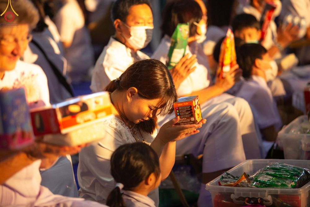 ภาพ No.207287:พิธีตักบาตร และปฏิบัติธรรมช่วงสาย ในวันมาฆบูชา วันพุธที่ 12 กุมภาพันธ์ พ.ศ. 2568 ณ วัดพระธรรมกาย จังหวัดปทุมธานี
