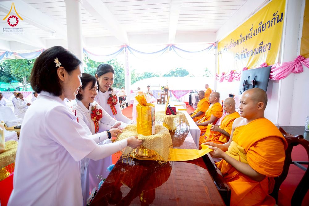 ภาพ No.274681:วันอาทิตย์ที่ 23 พฤศจิกายน พ.ศ. 2568 พิธีทอดผ้าป่าสามัคคี เพื่อระดมทุนสร้างกุฏิที่พักสามเณร ณ ศูนย์ปฏิบัติธรรมสวนผึ้ง จ.ราชบุรี