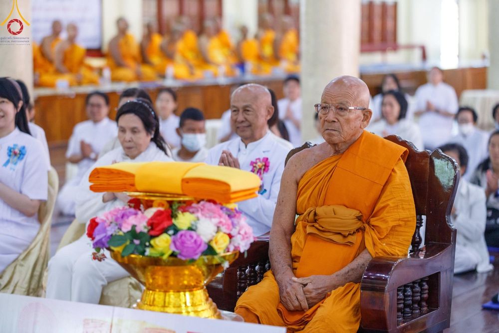 ภาพ No.195815:พิธีทอดผ้าป่าทำนุบำรุงศาสนสถาน ณ วัดตรีพาราสีมาเขต ต.สามเมือง อ.ลาดบัวหลวง จ.พระนครศรีอยุธยา ในโครงการธรรมยาตรา กตัญญูบูชา มหาปูชนียาจารย์ พระมงคลเทพมุนี(สด จนฺทสโร) พระผู้ปราบมาร อนุสรณ์สถาน 7 แห่ง ปีที่ 13 วันที่ 13 มกราคม พ.ศ. 2568