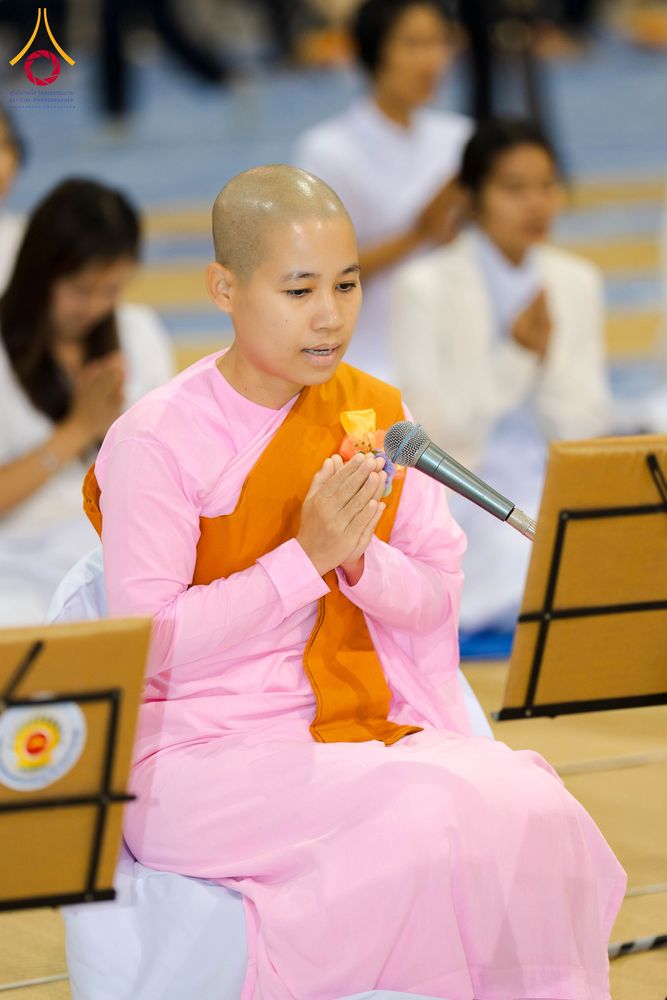 ภาพ No.306202:วันที่ 30 มกราคม พ.ศ. 2569 พิธีถวายภัตตาหารเป็นสังฆทาน แด่พระธรรมยาตรา ณ วัดพระธรรมกาย  จังหวัดปทุมธานี ในโครงการธรรมยาตรา กตัญญูบูชา มหาปูชนียาจารย์ พระมงคลเทพมุนี(สด จนฺทสโร) พระผู้ปราบมาร อนุสรณ์สถาน 7 แห่ง ปีที่ 14