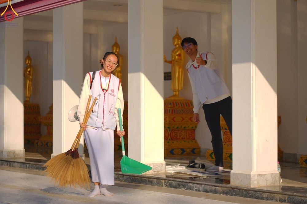 ภาพ No.204166:V.52 สารพัดV สารพัดดี ที่วัดสองพี่น้อง ในโครงการธรรมยาตรา กตัญญูบูชา มหาปูชนียาจารย์ พระมงคลเทพมุนี(สด จนฺทสโร) พระผู้ปราบมาร อนุสรณ์สถาน 7 แห่ง ปีที่ 13 ระหว่างวันที่ 2-31 มกราคม พ.ศ. 2568