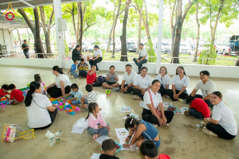 ภาพ No.336457:วันเสาร์ที่ 20 มิถุนายน 2569  โรงเรียน อบต.คลองสาม จัดโครงการ “โรงเรียนพ่อ–แม่”  เสริมพลังครอบครัวร่วมพัฒนาเด็กสู่การเป็นคนเก่งและดี  ผู้นำฟื้นฟูศีลธรรมโลก ณ วัดพระธรรมกาย