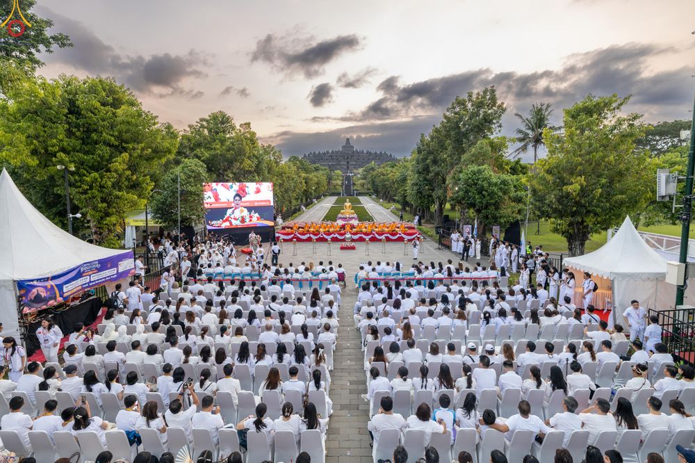 ภาพ No.331914:วันอาทิตย์ที่ 31 พฤษภาคม พ.ศ. 2569 สมาคมมหานิกายอินโดนีเซีย (MBMI) , สมาคมวาลูบี้ (WALUBI) , มูลนิธิธรรมกาย , การท่องเที่ยวและการบินแห่งอินโดนีเซีย (injourney destinations) , สหภาพพระธรรมทูตไทยในอินโดนีเซีย-แอฟริกา และเครือข่าย คณะสงฆ์มหายาน , วัชรยาน แล