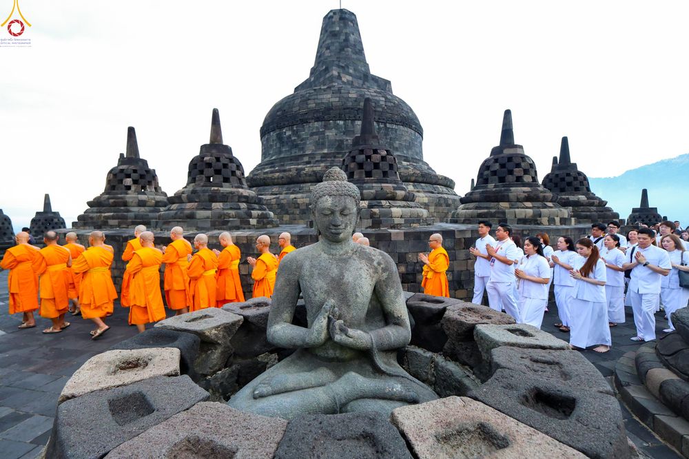 ภาพ No.331589:วันอาทิตย์ที่ 31 พฤษภาคม พ.ศ. 2569 เทศกาลวิสาขบูชานานาชาติ มหาเจดีย์บุโรพุทโธ (Borobudur) ในจังหวัดชวากลาง ประเทศอินโดนีเซีย