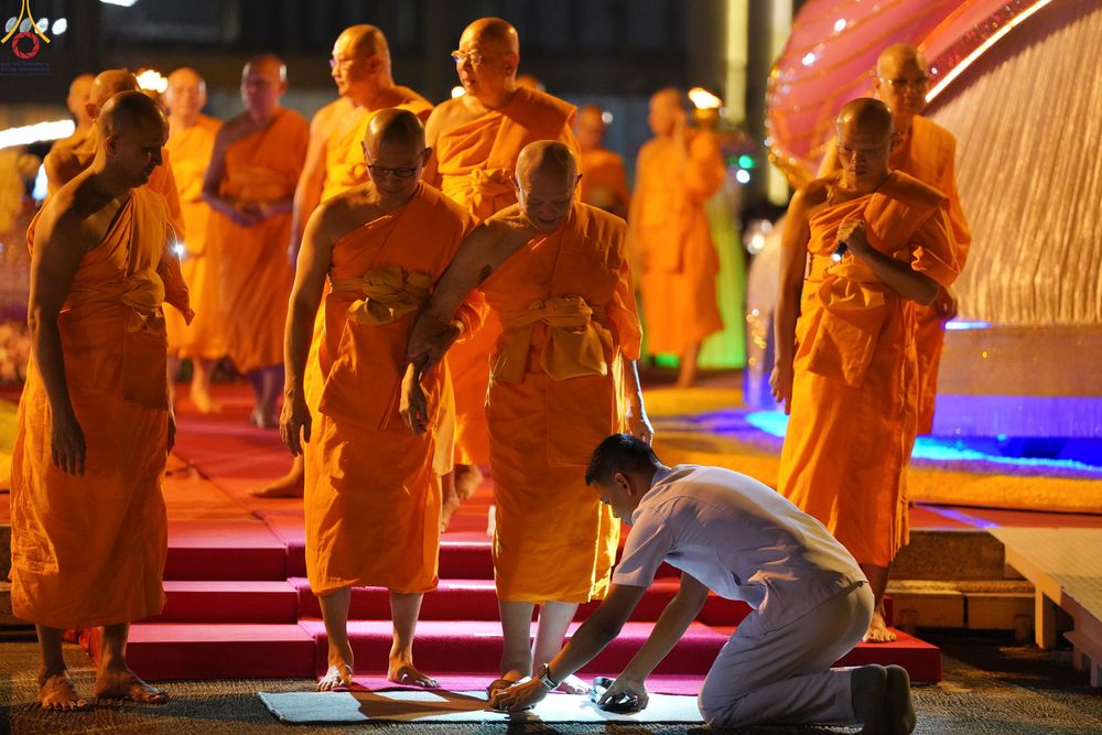 ภาพ No.308148:วันที่ 31 มกราคม พ.ศ. 2569 พิธีจุดประทีปธรรมถวายเป็นพุทธบูชา  และบูชาธรรมมหาปูชนียาจารย์ (ภาพชุดที่ 3) ณ วัดพระธรรมกาย ปทุมธานี ในโครงการธรรมยาตรา กตัญญูบูชา มหาปูชนียาจารย์ พระมงคลเทพมุนี(สด จนฺทสโร) พระผู้ปราบมาร อนุสรณ์สถาน 7 แห่ง ปีที่ 14